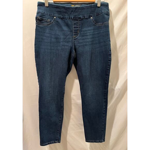 Lee Sculpting Slim Fit Skinny Leg Pull-On Jeans - Size 12 Petite - Picture 1 of 8